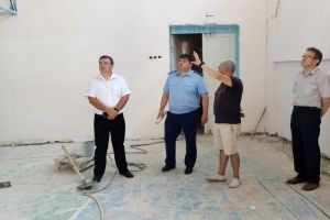 Глава Сердобского района оценил ход ремонта спортзалов в учебных учреждениях