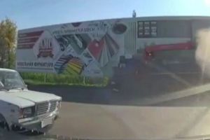 В сети появилось новое видео с моментом аварии в Кузнецке, где погибли двое