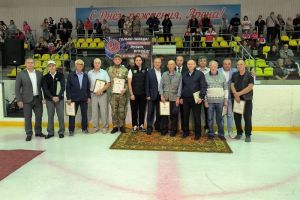 В Кузнецке отпраздновали 75-летие пензенского хоккея