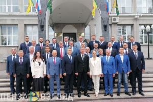 Выпавшая с 15 этажа пензячка, депутаты нового созыва мэрии, расширение подвозящих маршрутов – новости Пензы и области за 20 сентября