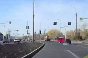 На видео попал момент аварии на улице Чаадаева в Пензе