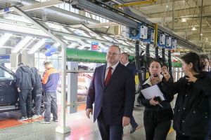 Олег Мельниченко посетил предприятие китайского автоконцерна Geely