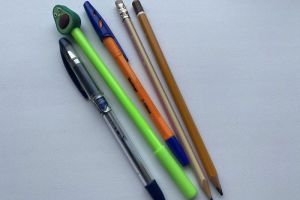 Эксперт объяснила, кому из знакомых нужно подарить простой карандаш