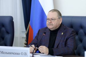 Мельниченко продлил мораторий на повышение платы за перераспределение участков
