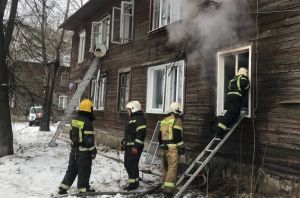 В Пензе из горящего дома спасли пятерых человек