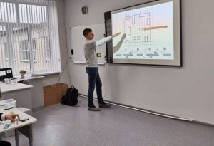 В малокомплектных школах Пензенской области детей бесплатно обучат робототехнике