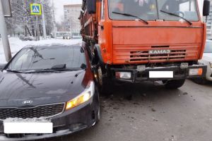 В ДТП с грузовиком на проспекте Победы пострадала пензячка