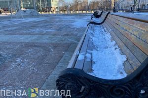 В Пензе на улице Московской девушка помогла «сотруднику банка» и лишилась денег