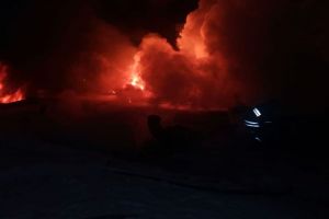 Опубликованы новые фото крупного пожара на улице Рябова в Пензе
