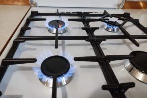 Чистим решетку плиты быстро и без проблем: есть 5 простых способов — хозяйки в приятном шоке