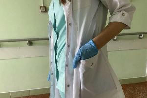 «Красавицы в ужасе»: весна принесла высыпания на коже — врачи рассказали, что делать