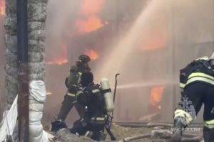 Пожар на складе на улице Аустрина в Пензе локализовали