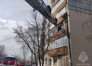 В Пензе из-за пожара эвакуируют жильцов дома на ул. Клары Цеткин