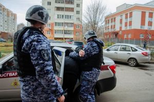 В Пензе любовник устроил дебош из-за приглашения на день рождения сожителя