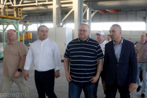 Мельниченко осмотрел Самаркандский металлургический завод