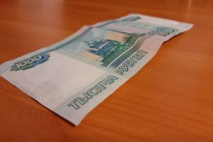 За такие переводы на карту придется платить налог: россиянам пояснили, кому нужно раскошелиться