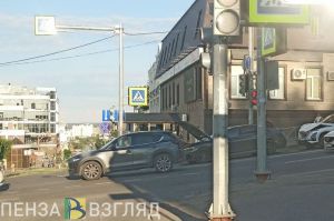 Пензенцы делятся кадрами ДТП на перекрестке Кураева-Володарского