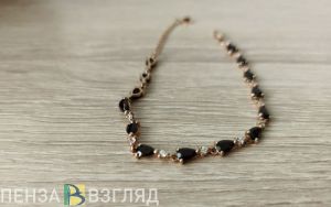 Пензенец вернул продавцам бижутерию вместо золотых браслетов