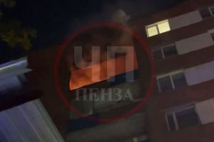 Соцсети: на улице Ульяновской в Пензе сняли видео горящей квартиры