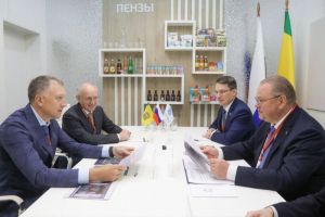 Олег Мельниченко на ПМЭФ рассказал о строительстве нового овощехранилища в Пензенской области
