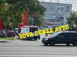 В Пензе к месту аварии с пешеходом прибыла реанимация
