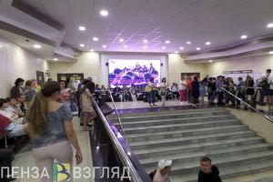 Мельниченко поручил увеличить число бюджетных мест для педагогов-психологов