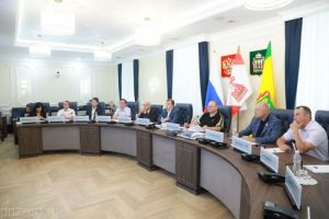 Олег Мельниченко поручил сдать школу в ЖК «Лугометрия» раньше срока
