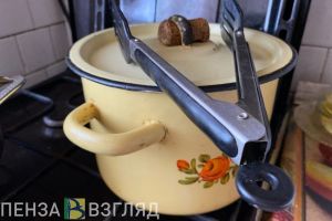 Солю селедку по-новому: делюсь очень удобным способом, особенно перед праздниками