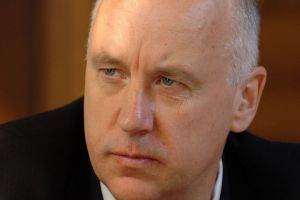 Бастрыкин запросил доклад по факту избиения главы Каменского района Помогайбо
