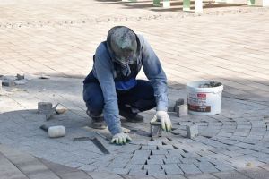 В Пензе в сквере «Семейный» делают освещение и асфальтируют дорожки