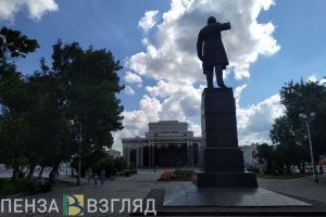Пензенцам ответили на вопрос о ремонте плитки в сквере имени Белинского