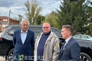Олег Мельниченко оценил благоустройство парковой зоны в Малой Сердобе