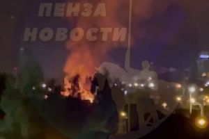 Ночью рядом с Сурским мостом в Пензе горел частный дом
