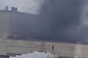 В Пензе горит крыша областной филармонии