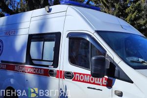 В Кузнецком районе «скорая помощь» увезла водителя после жесткого ДТП