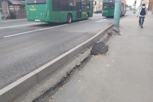 На улице Суворова в Пензе не доделали дорожный ремонт
