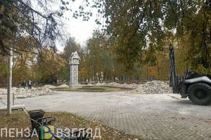 В пензенском сквере «Кукушка» начался ремонт плиточного покрытия