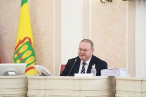 Губернатор поздравил жителей Пензенской области с Днем отца