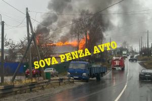 В Городище горит жилой дом