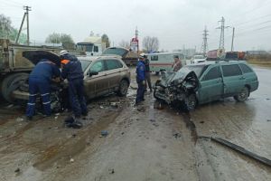 Опубликовано видео момента аварии с пострадавшими на улице Строителей в Пензе