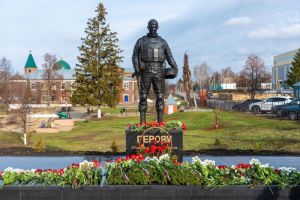 В Пензенской области открыли памятник бойцам, погибшим в СВО