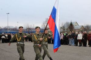 В селе Малая Сердоба открыли мемориальную доску в честь участника СВО