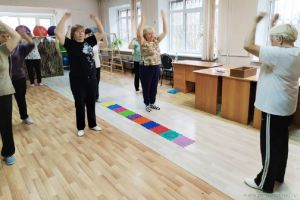 Для пензенских пенсионеров провели занятие по суставной гимнастике
