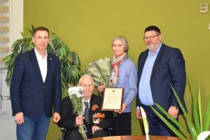 Глава Пензы поздравил с 99-летием участника Великой Отечественной войны