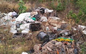 В Бессоновском районе убрали свалку и перекрыли путь нарушителям