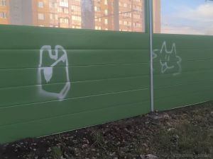 В Пензе испортили новые шумозащитные экраны в районе Терновки