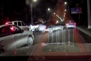 В Пензе сняли видео момента массовой аварии на Окружной улице