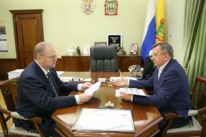 Мельниченко и Гришаев обсудили результаты дорожного строительства в 2025 году