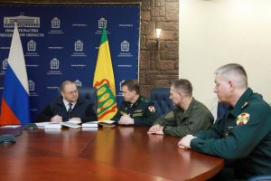 Мельниченко встретился с начальником Военной ордена Жукова Академии Росгвардии