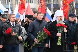 В День неизвестного солдата в Пензе возложили цветы к Вечному огню
